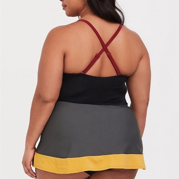 Torrid Harry Potter Fangirl Hogwarts Crest One-Piece Swim Dress Underwire 1X NWT - Picture 7 of 15